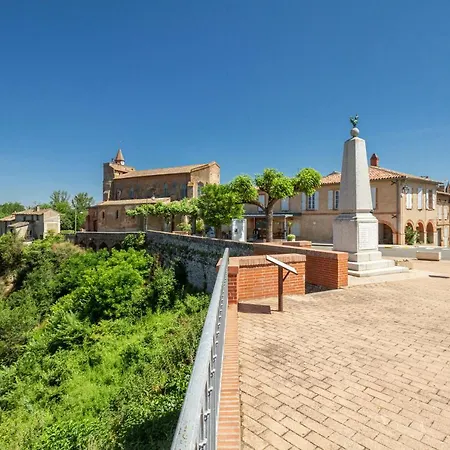 Couette-café Du Couvent, Vue Château 3*