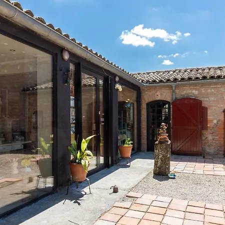 Du Couvent, Vue Chateau Bed & Breakfast Giroussens