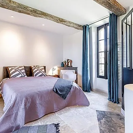 Du Couvent, Vue Chateau 3* Giroussens